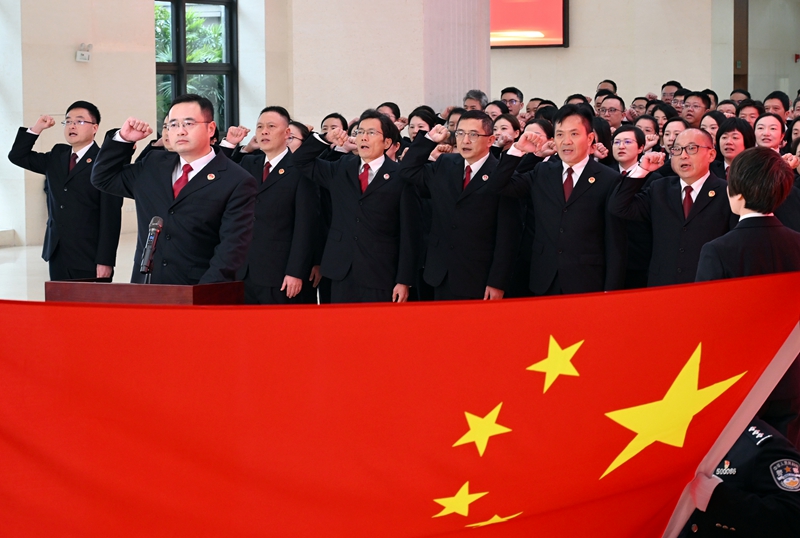 潮起两江，誓言铮铮